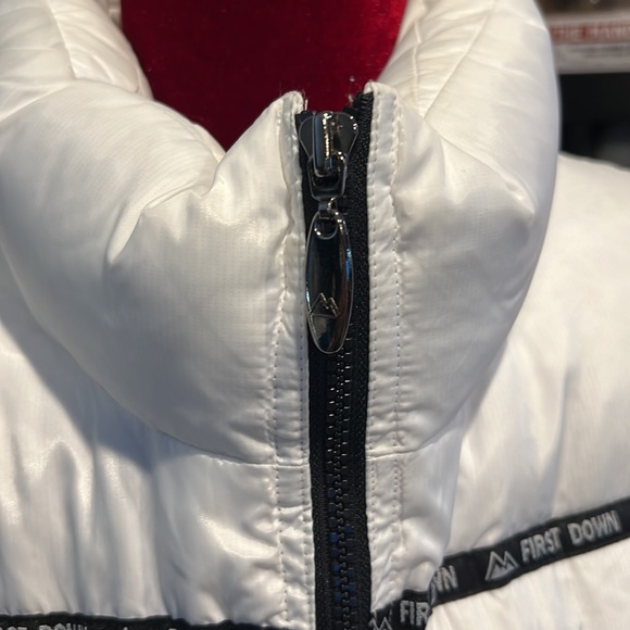 Vintage women’s first down puffer coat - Picture 12 of 14